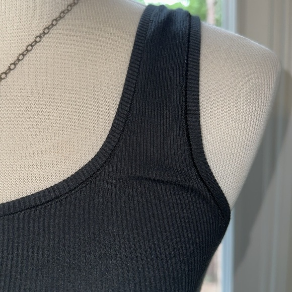 SKIMS Black Cropped Ribbed Tank, Large, NWOT - Picture 3 of 6